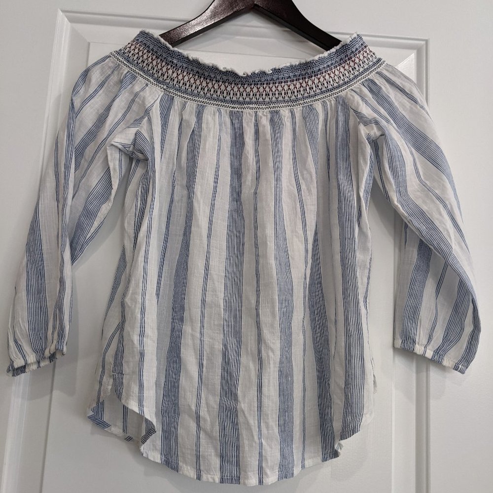 Causal off the shoulder t-shirt